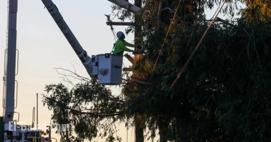 Fierce Winds Cause Chaos on SoCal Roads; Highway 118 in Moorpark Closed