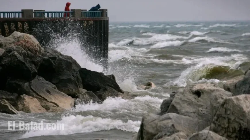 Why High, Choppy Waves on the Great Lakes Are So Dangerous