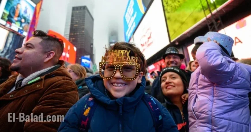 New Year’s Eve 2025: Open Stores, Restaurants, and Fast-Food Chains