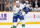 Canucks Extend Karlsson’s Contract by Two Years
