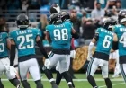 Jaguars’ Triumph: Travon Walker Shines in 41-7 Victory Over Titans