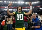 Packers Leverage Playoff Experience to Edge Bears in Wild-Card Clash