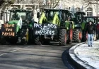 French Farmers Defy Roadblocks, March Toward Paris
