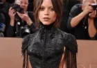 Jenna Ortega Stuns in Bold Golden Globes Outfit