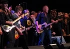 Springsteen Criticizes ICE, Dedicates ‘The Promised Land’ at Light of Day Concert
