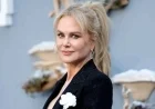 Nicole Kidman Shares Rare Vacation Photos with Daughters and Sister Antonia