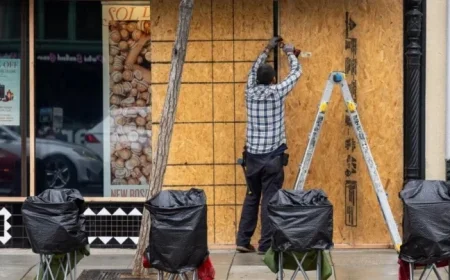 SoCal Storm Threatens Rain on Rose Parade