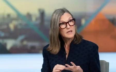 Cathie Wood’s ARK Fintech ETF Soars 30% in 2025 on AI Investment