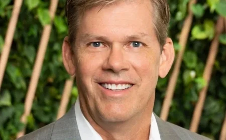 Why the $90 Billion Waste Management CEO Worked 1 a.m. Trash Routes