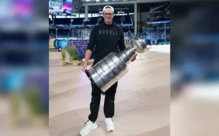 Brady Celebrates with Stanley Cup Ahead of Winter Classic