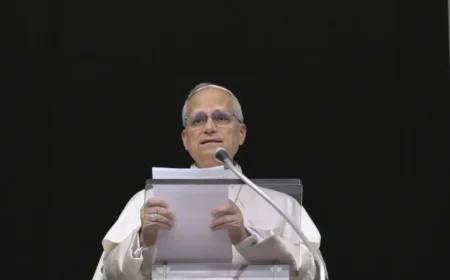 Pope Urges Venezuela to Overcome Violence and Protect Sovereignty