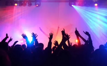 English Musician Cancels Two Shows to Start the New Year