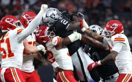 Raiders Triumph Over Chiefs 14-12 in Season’s Most Challenging Game