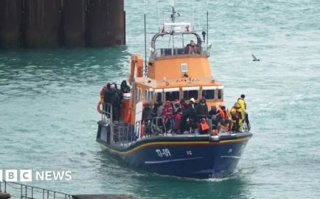 UK Enforces New Law to Confiscate Migrants’ Phones Without Arrest