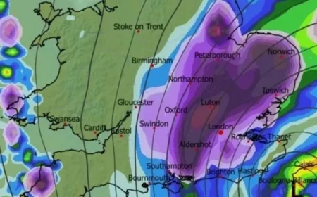 Huge Snowstorm Approaches London, Dramatic Weather Map Reveals
