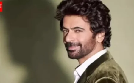 Netizens Dub Sunil Grover a ‘Chameleon’ Amid Aamir Khan Allegiance Shift