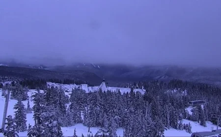 Oregon and Washington Cascades Braced for Heavy Snowfall Starting Today