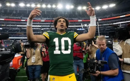 Packers Leverage Playoff Experience to Edge Bears in Wild-Card Clash