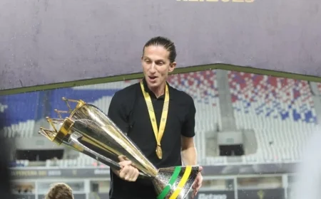 Filipe Luís Aims to Become First Two-Time Supercopa Champion Coach