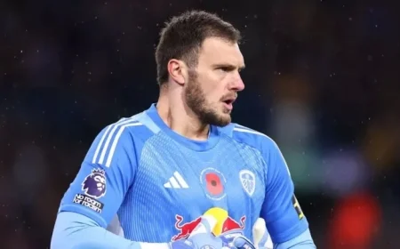 Daniel Farke Clarifies Leeds United Goalkeeper Choice After Lucas Perri Error