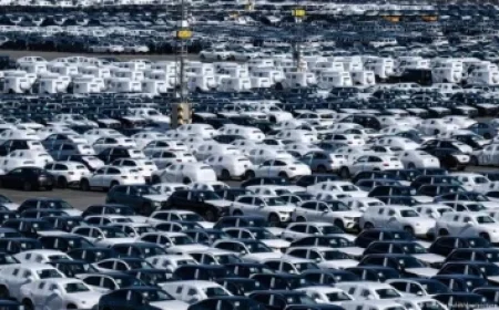 Carney Declares Canadian Oil Competitive, Marking Significant Rhetoric Shift