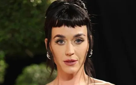 Katy Perry Celebrates Holidays with Justin Trudeau and Orlando Bloom in New Photos