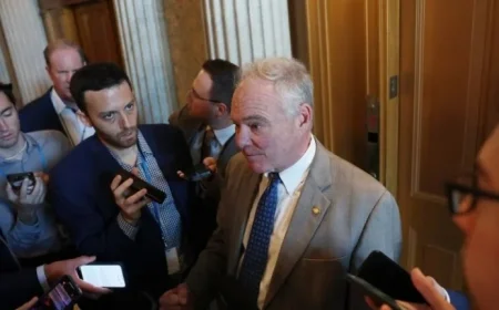 Republicans Join Democrats to Curb Trump’s War Powers in Venezuela