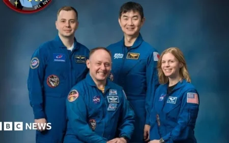 NASA Evaluates Returning Ill Crew Member to Earth