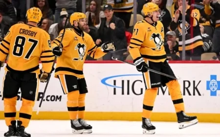 Malkin Shines in Return as Penguins Win 6th Straight Against Devils