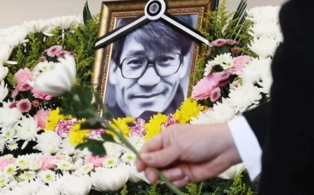 Actor Ahn Sung-ki Honored for Quiet Generosity to Apartment Staff
