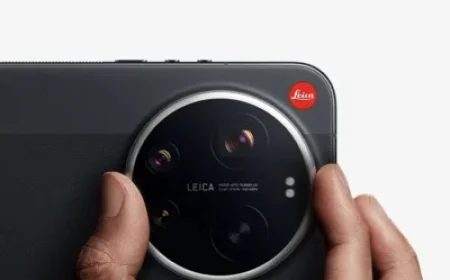 Smartphone Revolutionizes Photography with Tactile Camera Dial for Better UX