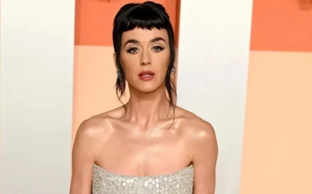 Katy Perry Shares Intimate Holiday Photos with Justin Trudeau and Orlando Bloom