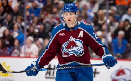 MacKinnon Leads NHL MVP Race for Hart Trophy