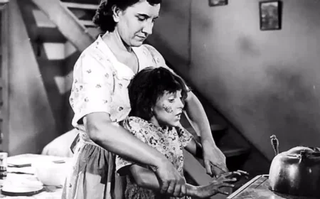 Actress Who Played Aurore in Original Film Passes Away