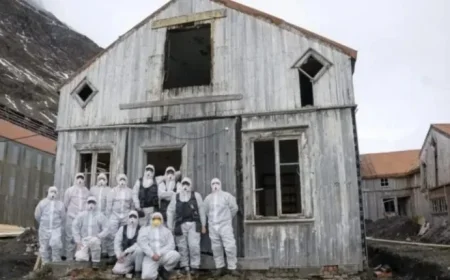 Shackleton’s Antarctic Hut Restored for New Adventures