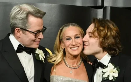 Sarah Jessica Parker Shines on Golden Eve Red Carpet