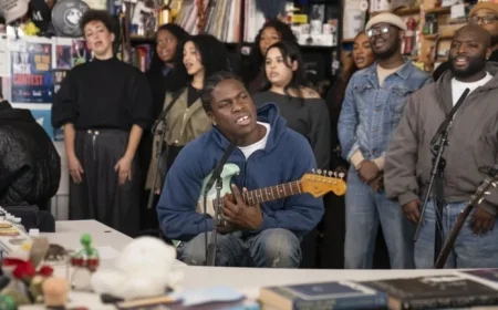 Daniel Caesar Shines at Tiny Desk Concert