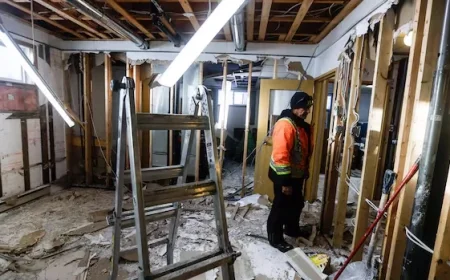 Ottawa Deploys Military as Thousands Evacuate Pimicikamak Cree Nation