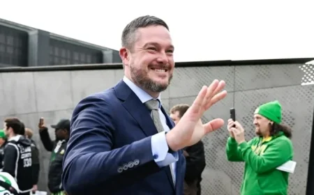 Malik Benson Highlights Dan Lanning’s Unique Approach at Oregon