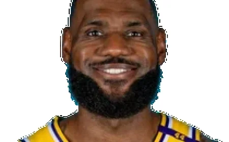 LeBron James Likely to Play After Foot and Sciatica Update