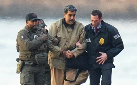 Experts Warn AI is Deepening Online Trust Collapse