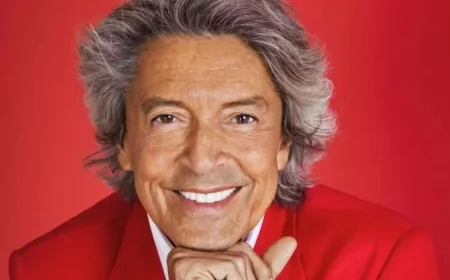 Houston Broadway Icon Tommy Tune Donates 50,000-Item Collection to UH