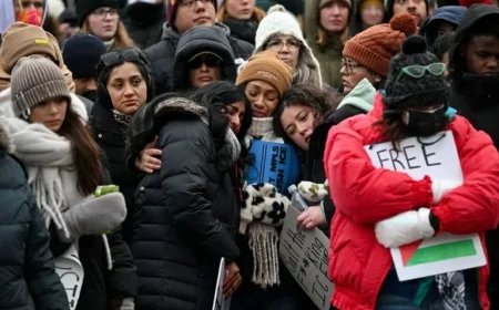 Lawmakers Blocked from ICE Facility During Minneapolis Protests
