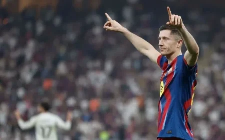 Lewandowski Shines as Barcelona Scores Against Real Madrid