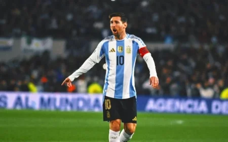 Messi Meets Argentina Coach to Discuss 2026 World Cup Plans