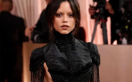 Jenna Ortega Dazzles in Backless Gothic G-String Dress at 2026 Golden Globes