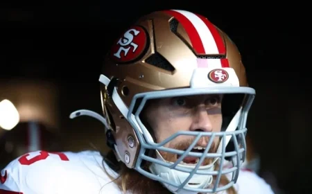 George Kittle Sustains Right Leg Injury, Taken Off Field