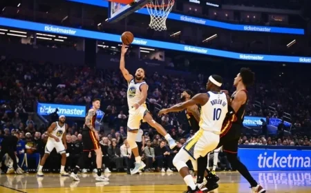 Curry, Butler’s Standout Performances Overshadowed by Revamped Hawks’ Victory