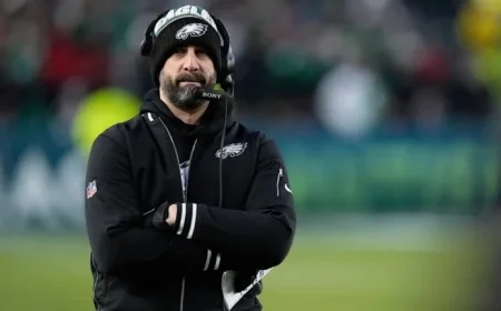 Eagles’ Sirianni Supports WR A.J. Brown Despite Drops, Sideline Dispute