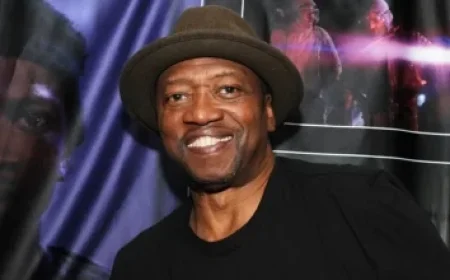 Air Canada Crew Member Trapped in Cargo Hold on Toronto Flight